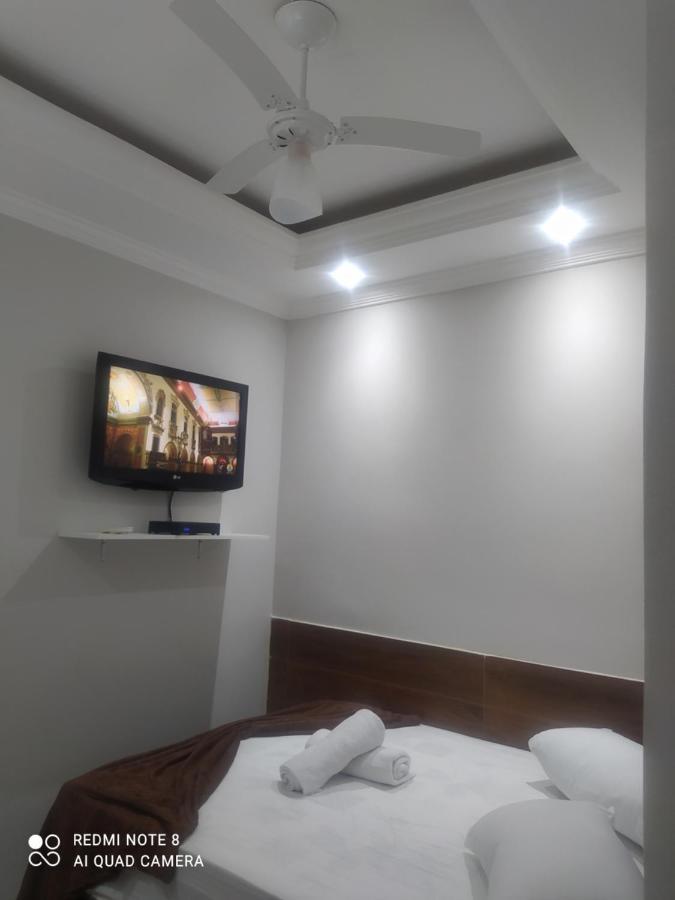 Pousada Quarto Casal Com Ar,Frigobar, Garagem Апаресида Экстерьер фото